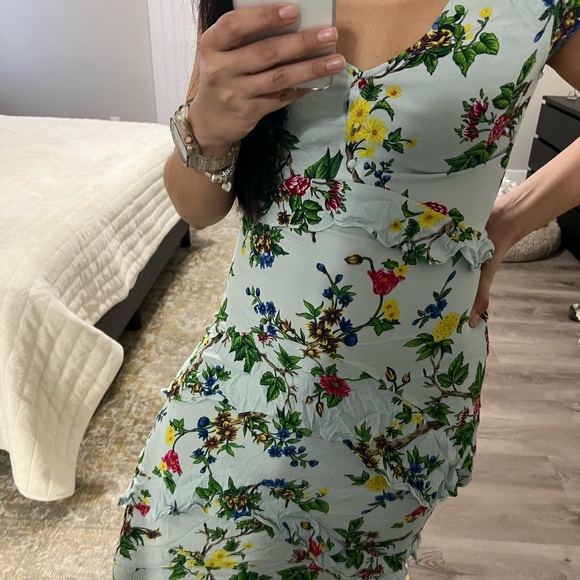 ASOS Warehouse midi dress with ruffles in floral print - Picture 8 of 10